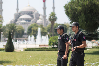 Турецкая полиция выставила туристов из арендованной на Airbnb квартиры