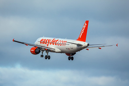 Самолет EasyJet экстренно сел во Франции из-за летевших на мальчишник пассажиров