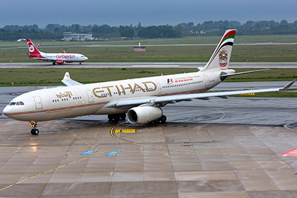 Десятки пассажиров рейса Etihad Airways получили травмы из-за турбулентности