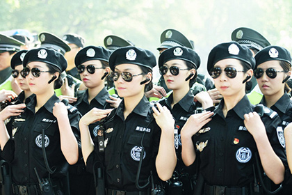 Женский туристический патруль в Китае покорил путешественников