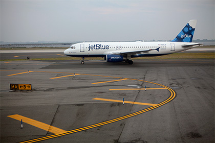 Из-за турбулентности в самолете JetBlue Airways пострадали 24 человека
