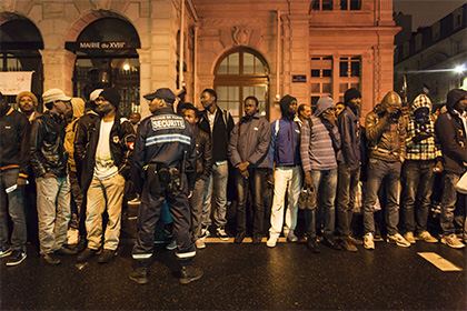 Большинство французов заявили о негативном отношении к мигрантам