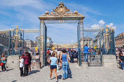 Сотрудники Версаля продали туристам поддельные билеты на сумму 250 тысяч евро