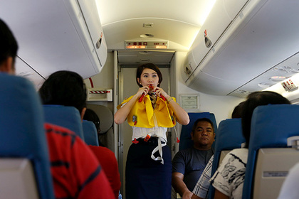 Стюардессы рассказали о самых раздражающих поступках авиапассажиров