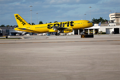 Рейс американского лоукостера задержали из-за голого пассажира в самолете