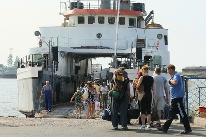 При столкновении корабля с пирсом в Италии пострадали 55 человек